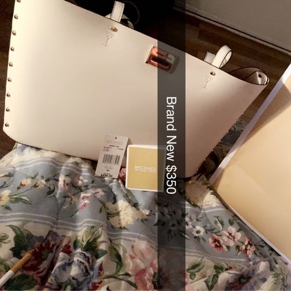 Michael kors purse
